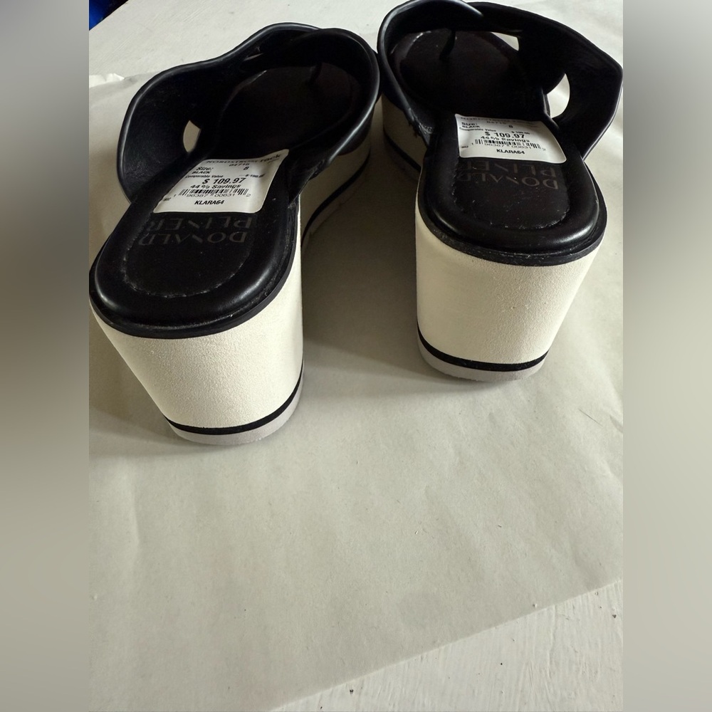 Donald Pliner Black Leather Sandals - Picture 3 of 4